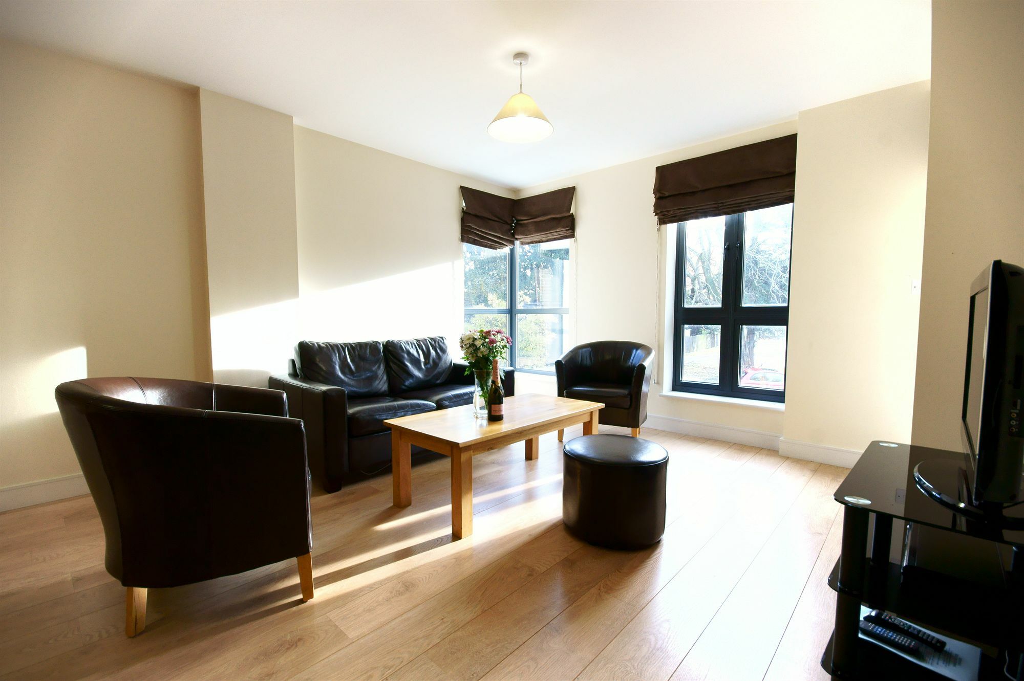 אנפילד Lodge Drive Serviced Apartments מראה חיצוני תמונה